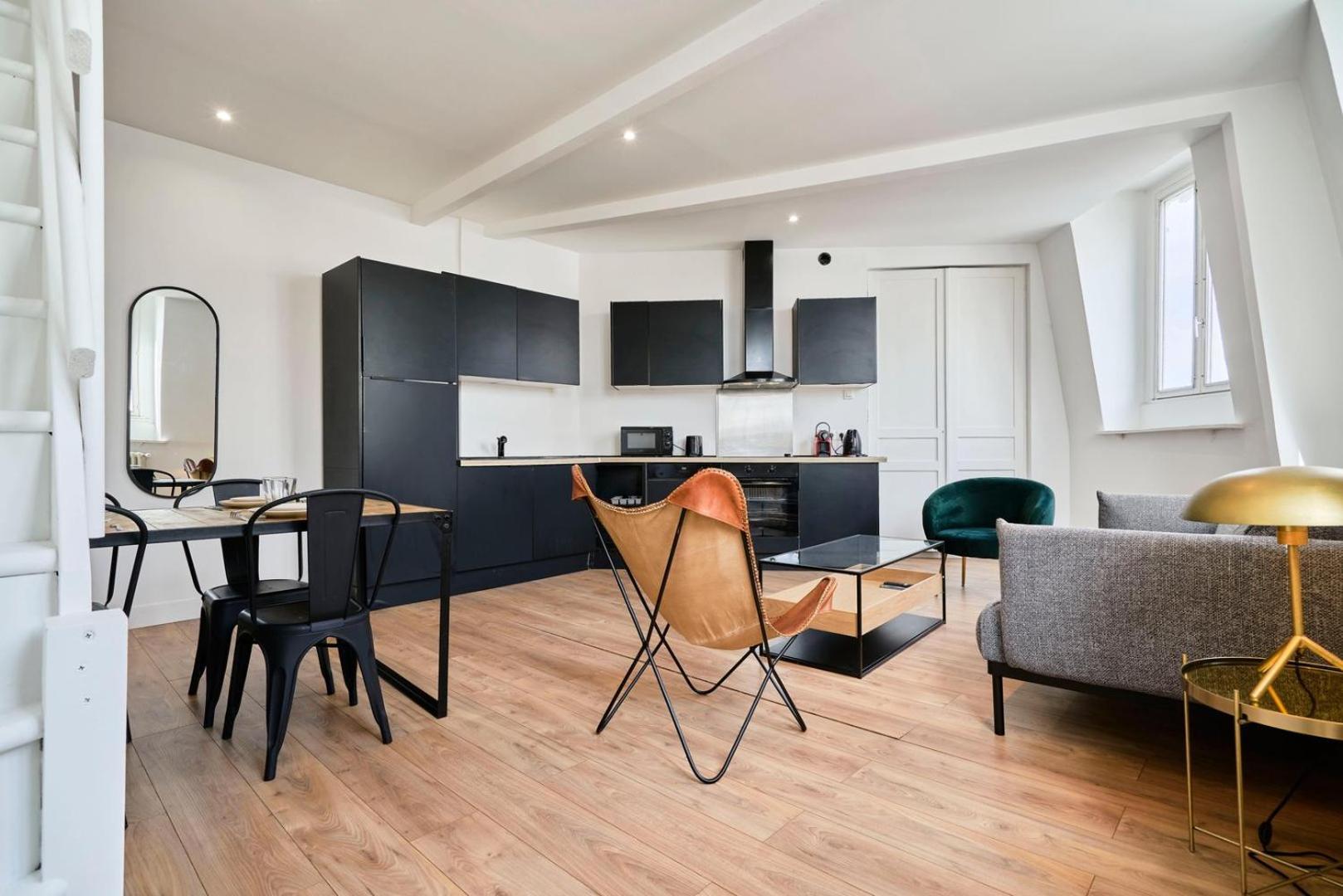 Duplex 2 Bedrooms 2 Bath Лил Екстериор снимка